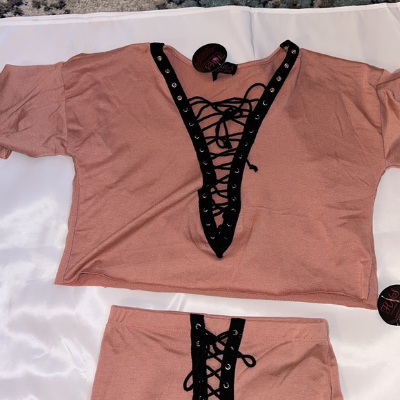 Skirt Set - Picture 3 of 4